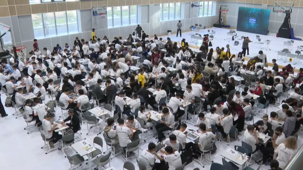 Международная STEM олимпиада и битва роботов проходит в столице