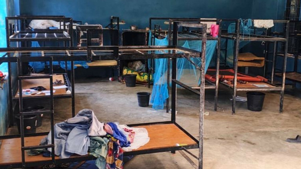 В Нигерии боевики похитили более 300 детей и 12 учителей из католической школы