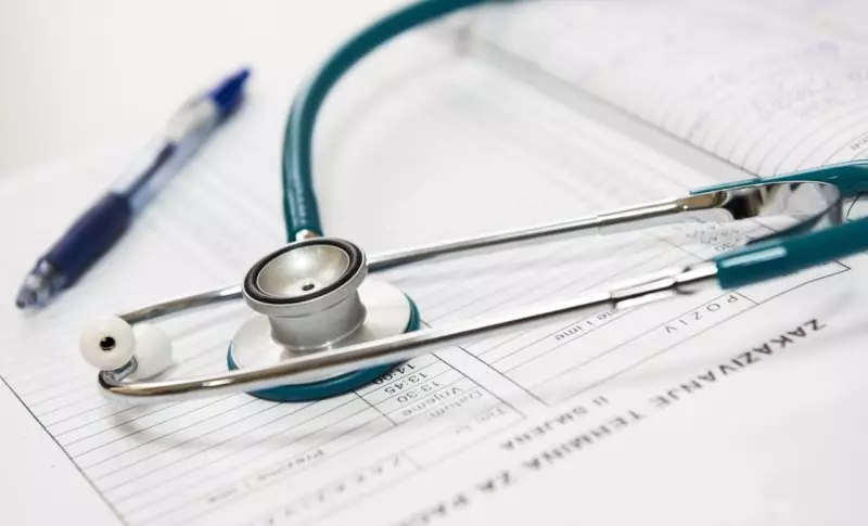 В Жетысу врачей наказали за работу без лицензий