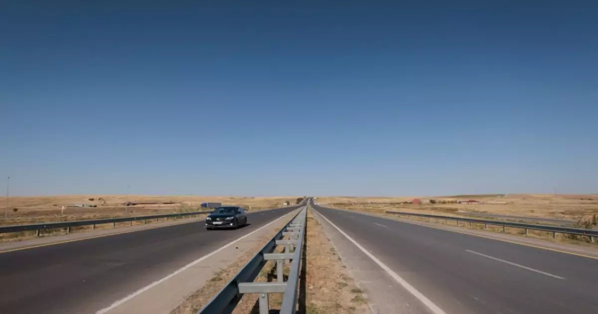  Ақтөбеде полиция бастығы қозғалысы ең қарқынды трассаны бақылауға шықты 