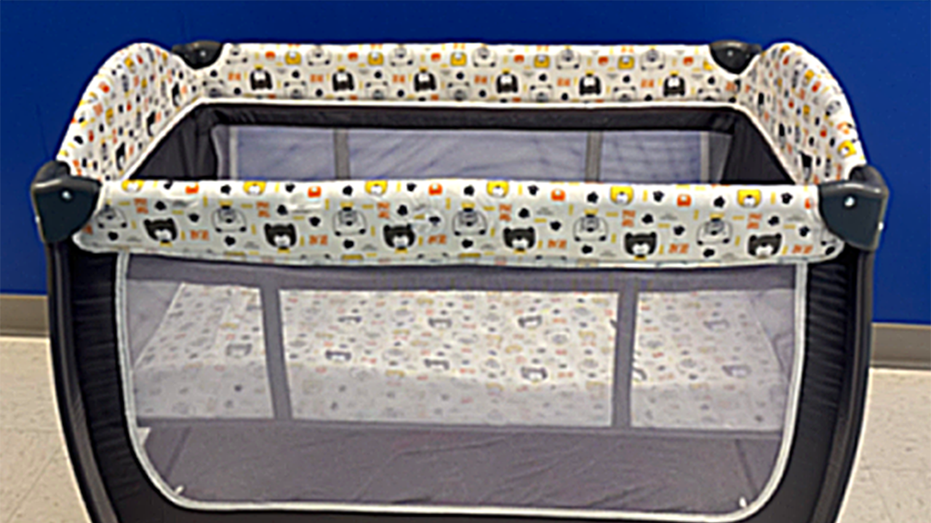 Amazon отзывает детские товары по всей стране из-за риска смертельной опасности.