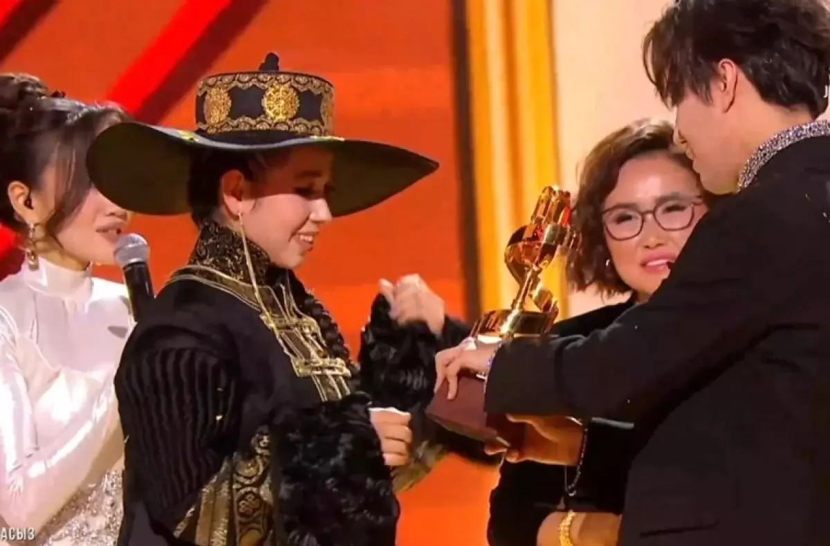 Димаш объявил победителя первого вокального проекта Silk Way Star