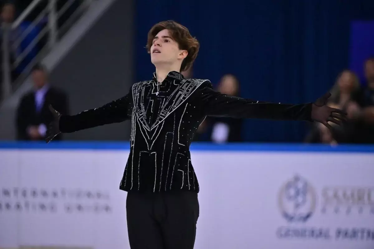Лидер Казахстана по фигурному катанию пробился в финал Гран-при
