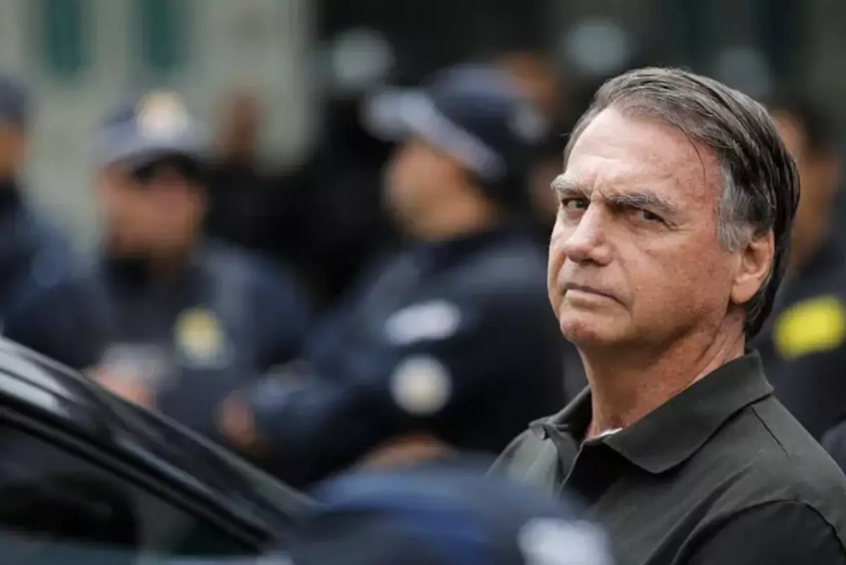 В МИРЕ: арест экс-президента Бразилии, первая смерть от птичьего гриппа, переговоры США и Украины