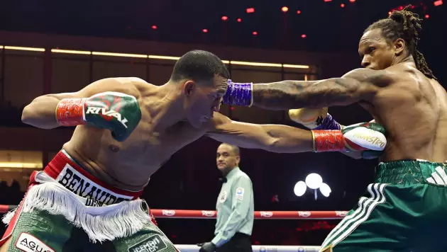 Новая угроза Бивола и Бетербиева с 31-0 выиграл бой нокаутом