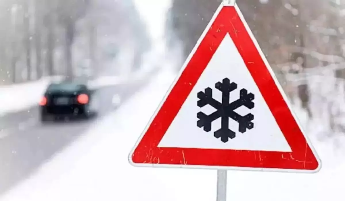 Қолайсыз ауа райы, көктайғақ: елімізде қандай жолдар жабық тұр