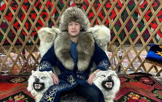 "Жаттығып жатырмыз": Шавкат Рахмонов UFC-ге оралатын нақты уақытты атады