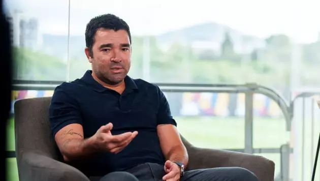 Флик сказал "нет" новому трансферу Деку в "Барселону"