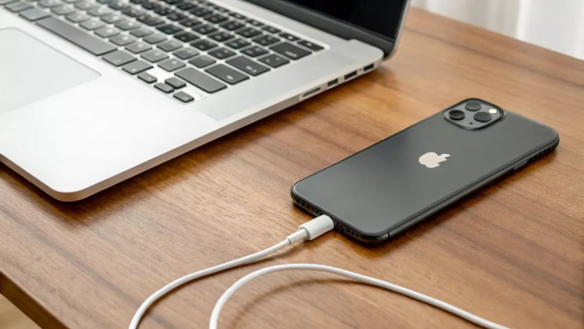 iPhone 17 Pro Max взломали: смартфон запускает iPadOS и превращается в «мини-Mac»