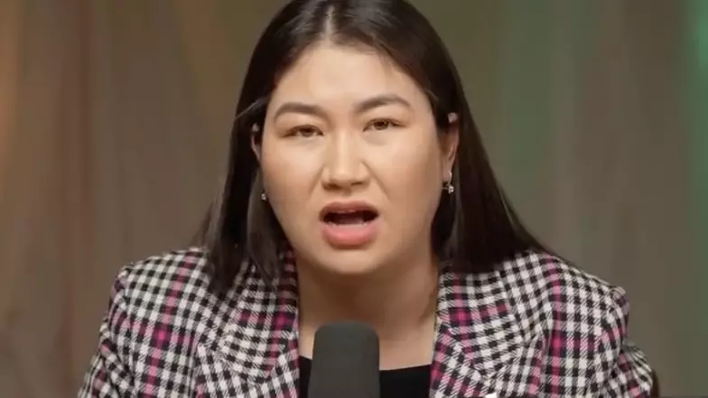 Ақерке Арыс: "Қатты түкіреді екенсіңдер" деп Бақыт Тұрманды орнына қойды