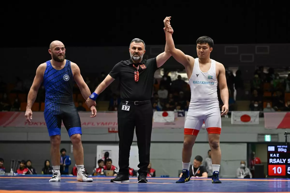 Борцы Казахстана пробились в финал Сурдлимпиады в Токио