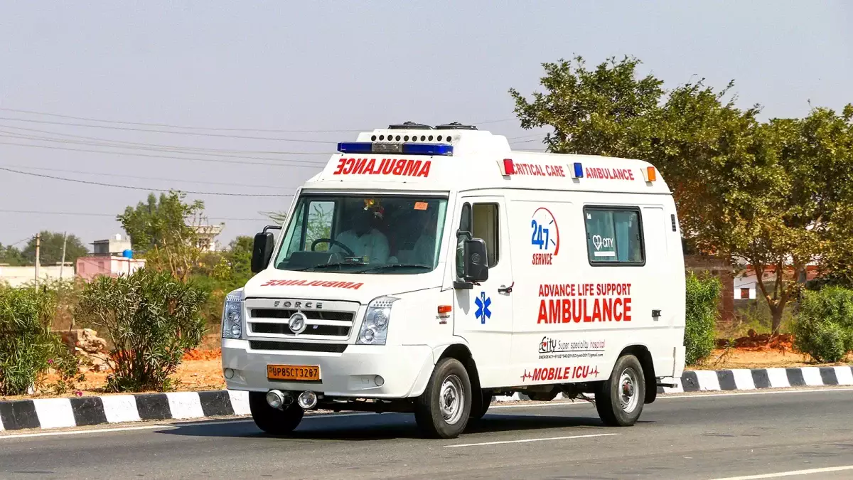 В Индии девочка выполнила 100 приседаний по требованию педагога и умерла