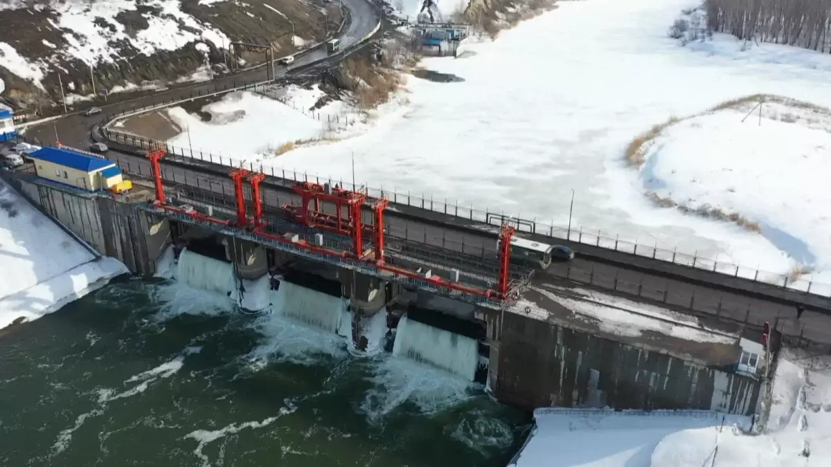 Казахстан и Узбекистан договорились поддержать Кыргызстан электроэнергией