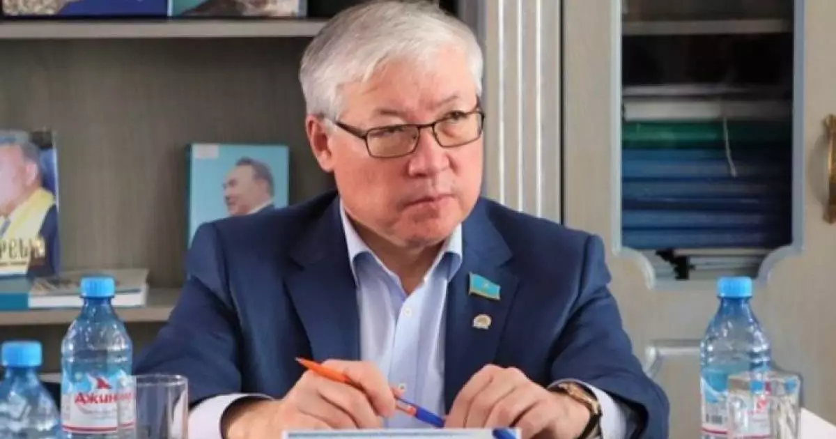  Избирать акимов районов должны депутаты маслихатов – мнение эксперта 