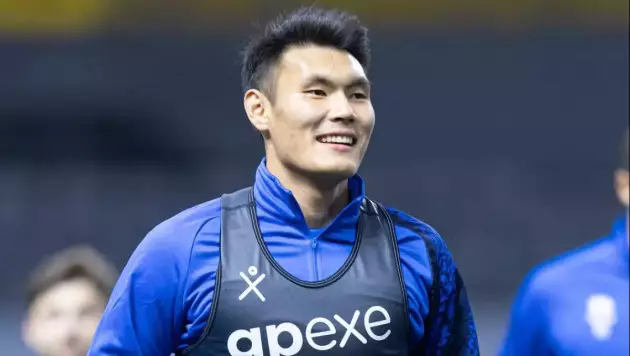 "Зенит" исключил капитана сборной Казахстана из "основы" после поражения от Фарерских островов