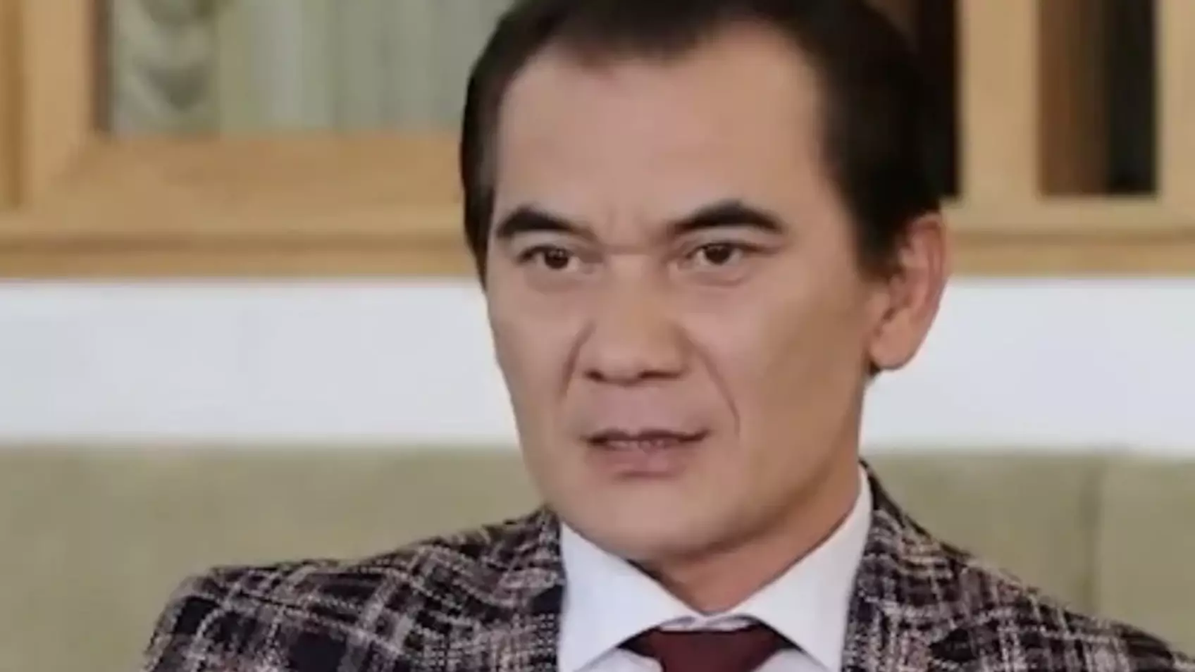 Ақын Бақыт Беделханның әжесін «атып» кетті