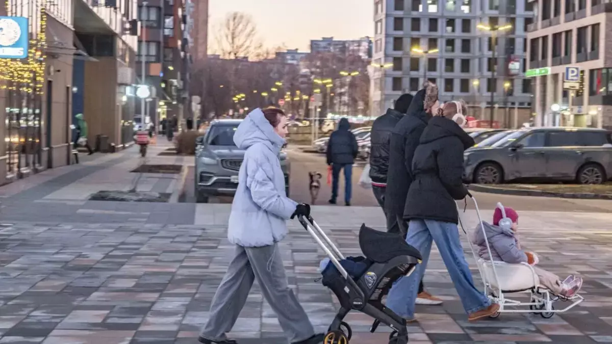 Семья вернулась из Лос-Анджелеса в Москву спустя 17 лет: увиденное в российской столице лишило их дара речи - новости на Lada.kz 23.11.2025