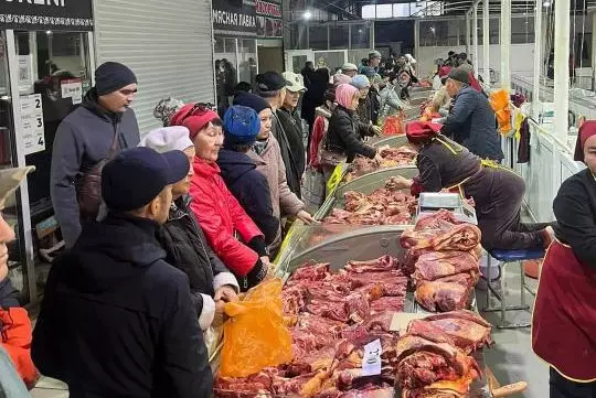 На ярмарке в Актобе представили 3 тонны мяса и 1 тонну овощей