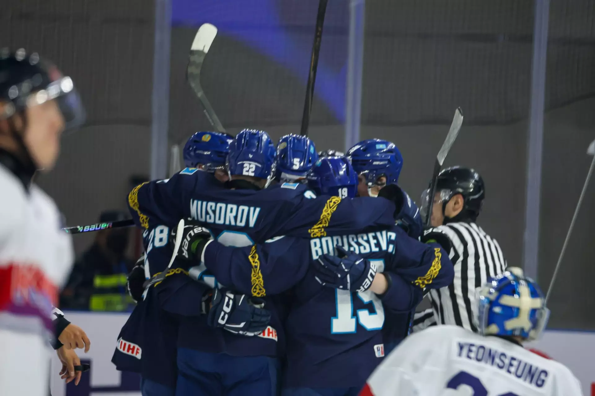 Мужская сборная Казахстана по хоккею стала победителем чемпионата Азии