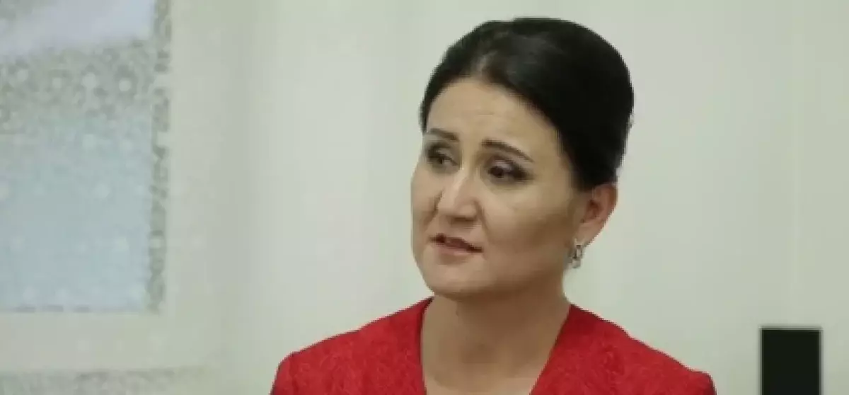 «Әйелдер ыңғай бермесе, еш еркек сені сүйреп көңілдес, төпелеп тоқал қылмайды»: Атышулы журналист әйелдер туралы