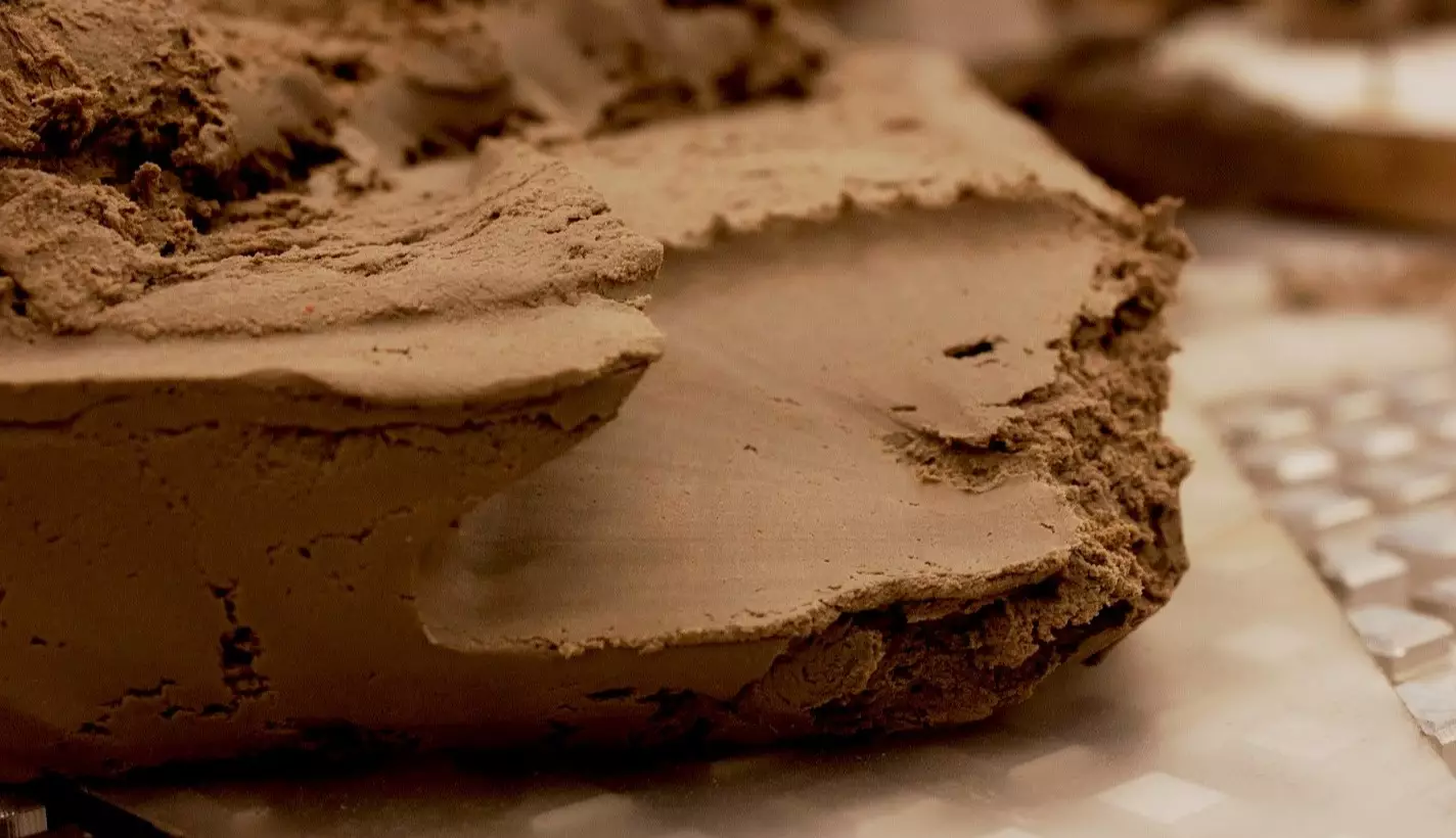 Дело о хищении и сбыте глины передали в суд в Костанайской области