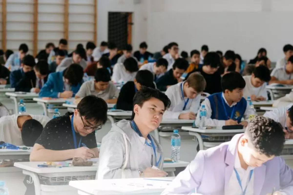 PISA для школ: казахстанские организации образования проходят международную оценку