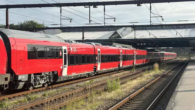 Новый поезд Talgo в Казахстане сократил время пути из Алматы в Костанай на 12 часов.