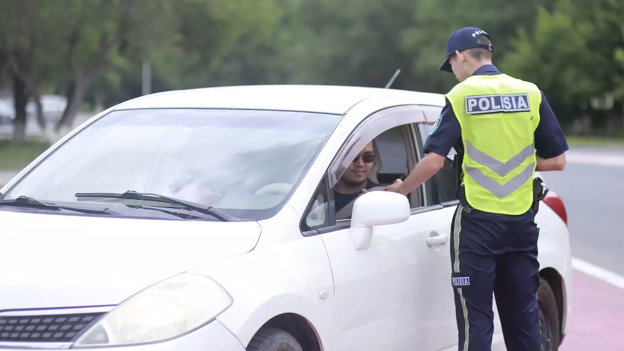 "ДТП-ның жаңа ережесі": "Көлігі жоқтарға да айыппұл салынсын" дейді журналист