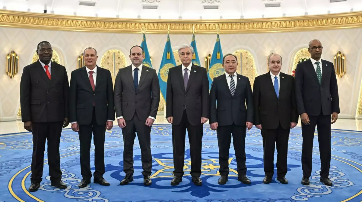 Казахстан укрепляет международные связи: что стоит за приёмом новых послов