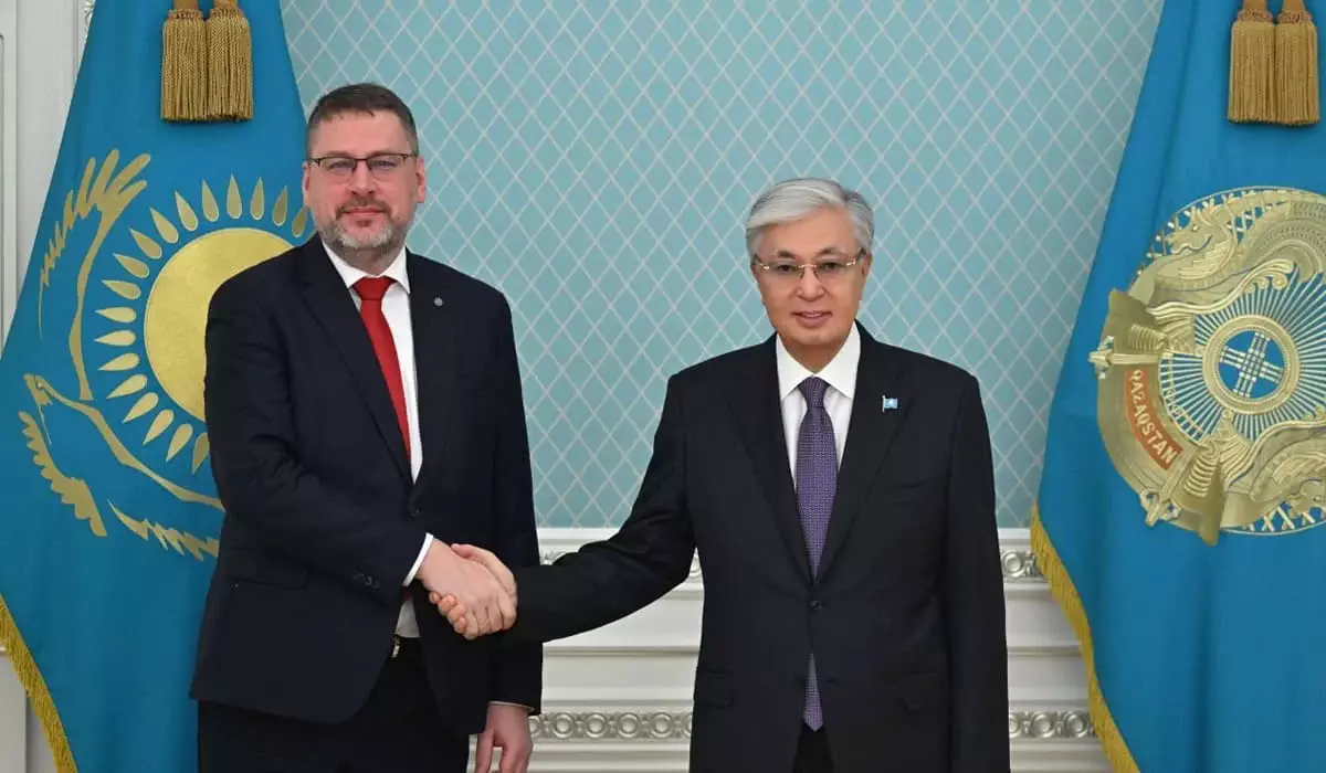 Токаев провел встречу со спецпредставителем Евросоюза: что обсудили в Акорде