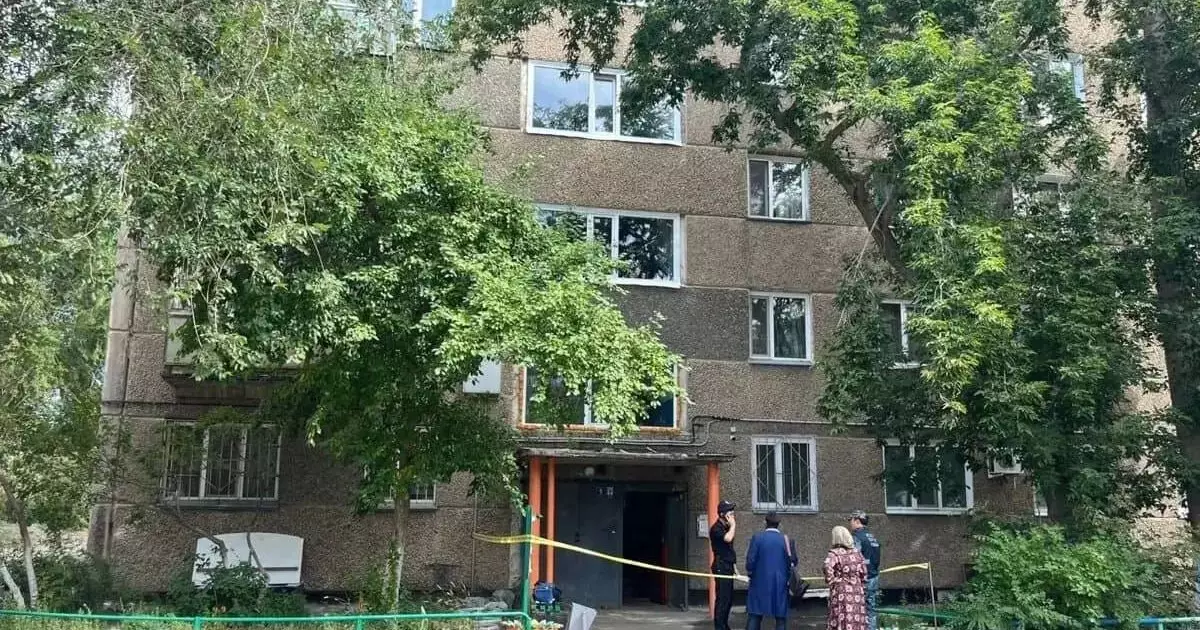  Павлодарда екі баласын терезеден лақтырған әйелге үкім шықты 