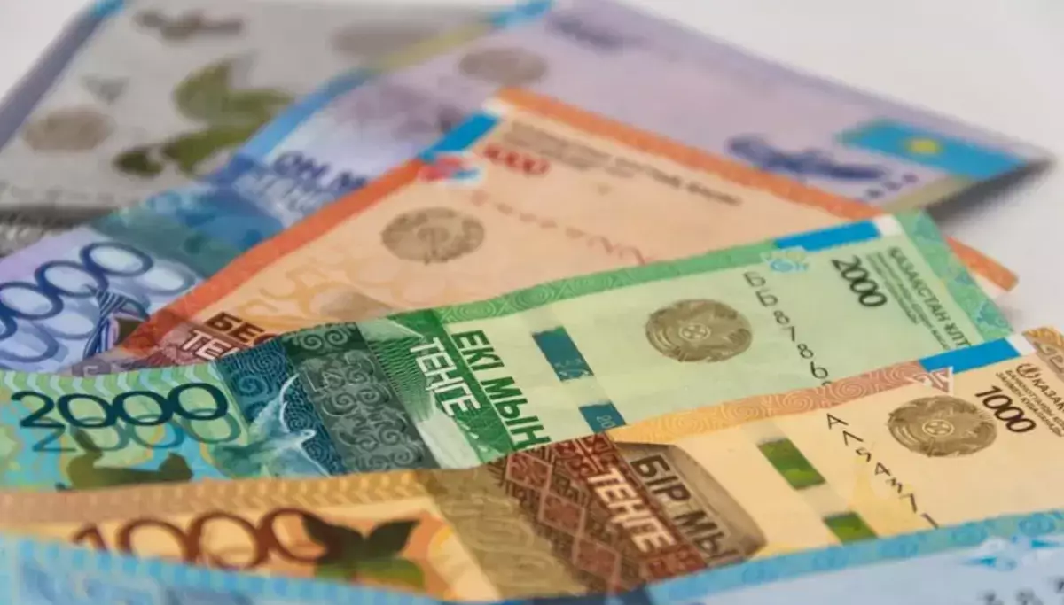 Рост зарплат есть, а денег нет: реальная правда об уровне доходов в Казахстане - новости на Lada.kz 24.11.2025