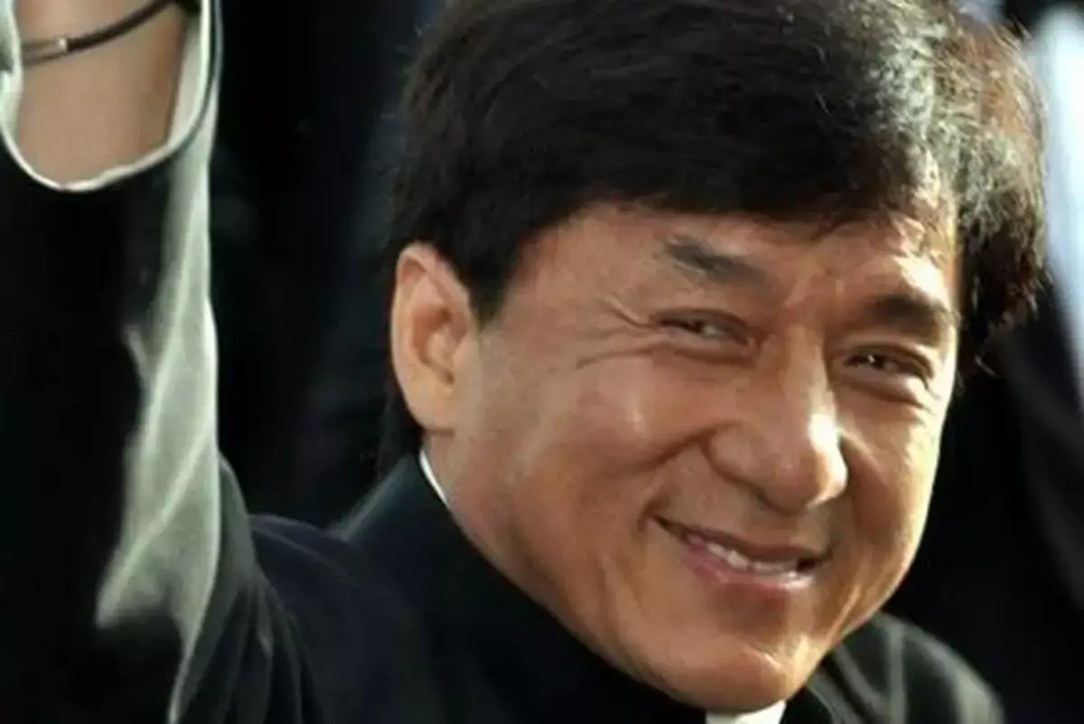 Джеки Чан может снять продолжение культовых «Доспехов Бога» в Мангистау - новости на Lada.kz 24.11.2025