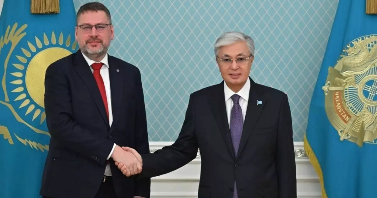  Мемлекет басшысы Еуропа Одағының Орталық Азия жөніндегі арнайы өкілін қабылдады 