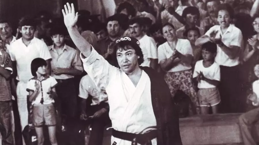 Көп елдің арасында менің туым желбірегенде еріксіз жыладым - Өзтүрік