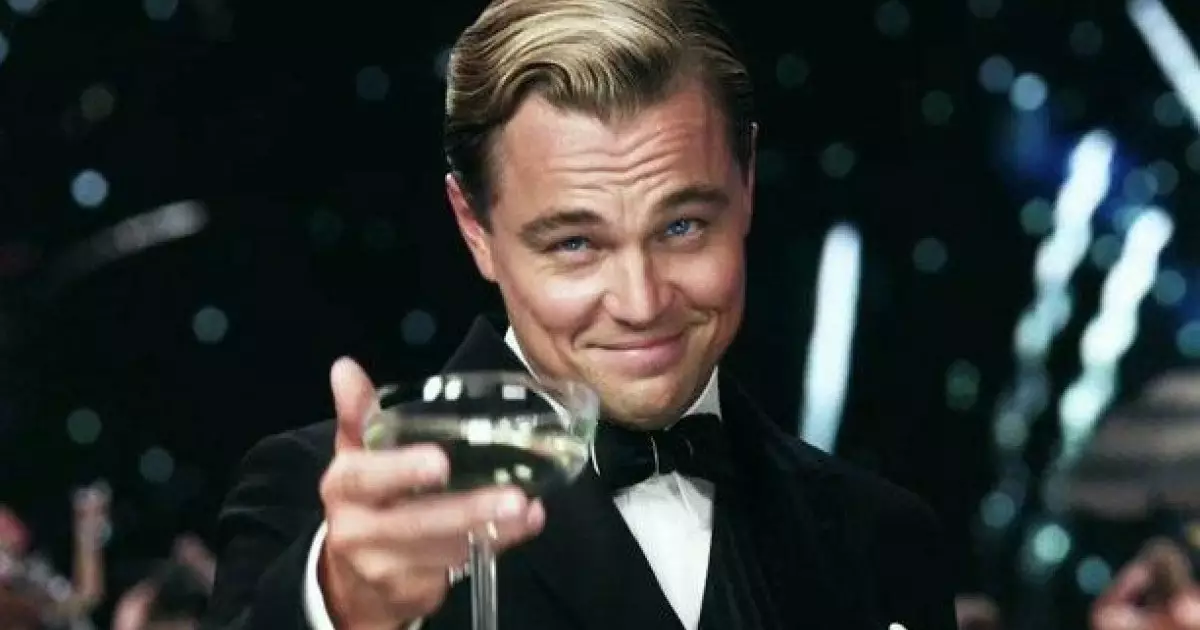  `Күшті ағай, керемет түсіндіреді!`. Сандырақтың сүйкімі. 