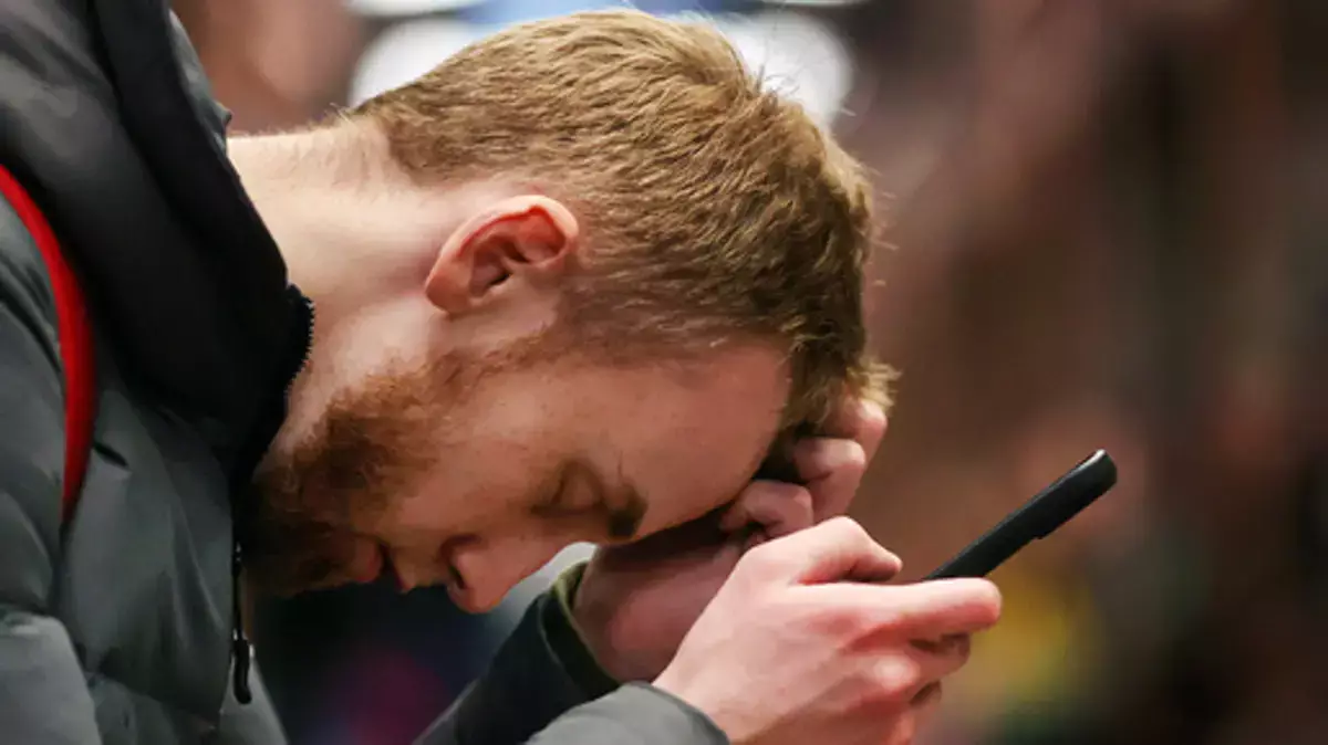 Россияне отказываются использовать отчества: причины - новости на Lada.kz 24.11.2025