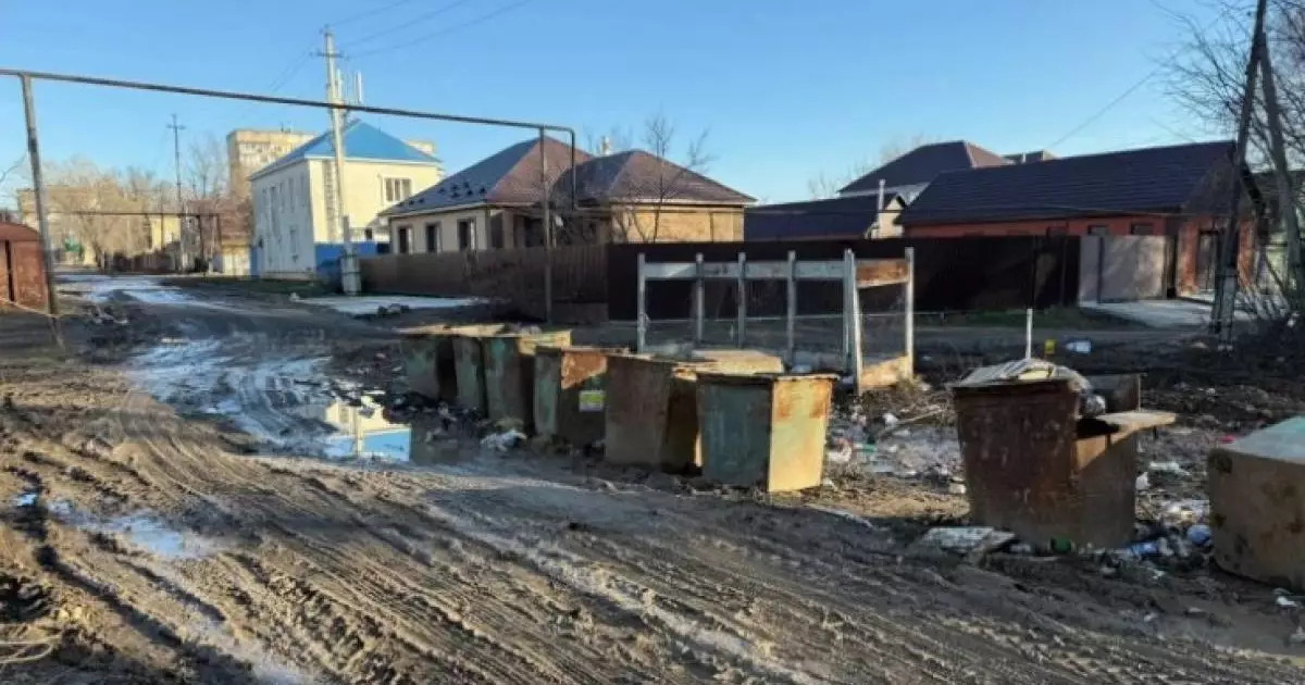  Қараңғы көше, батпақ жол: Орал тұрғындарының жанайқайы естілмей тұр 