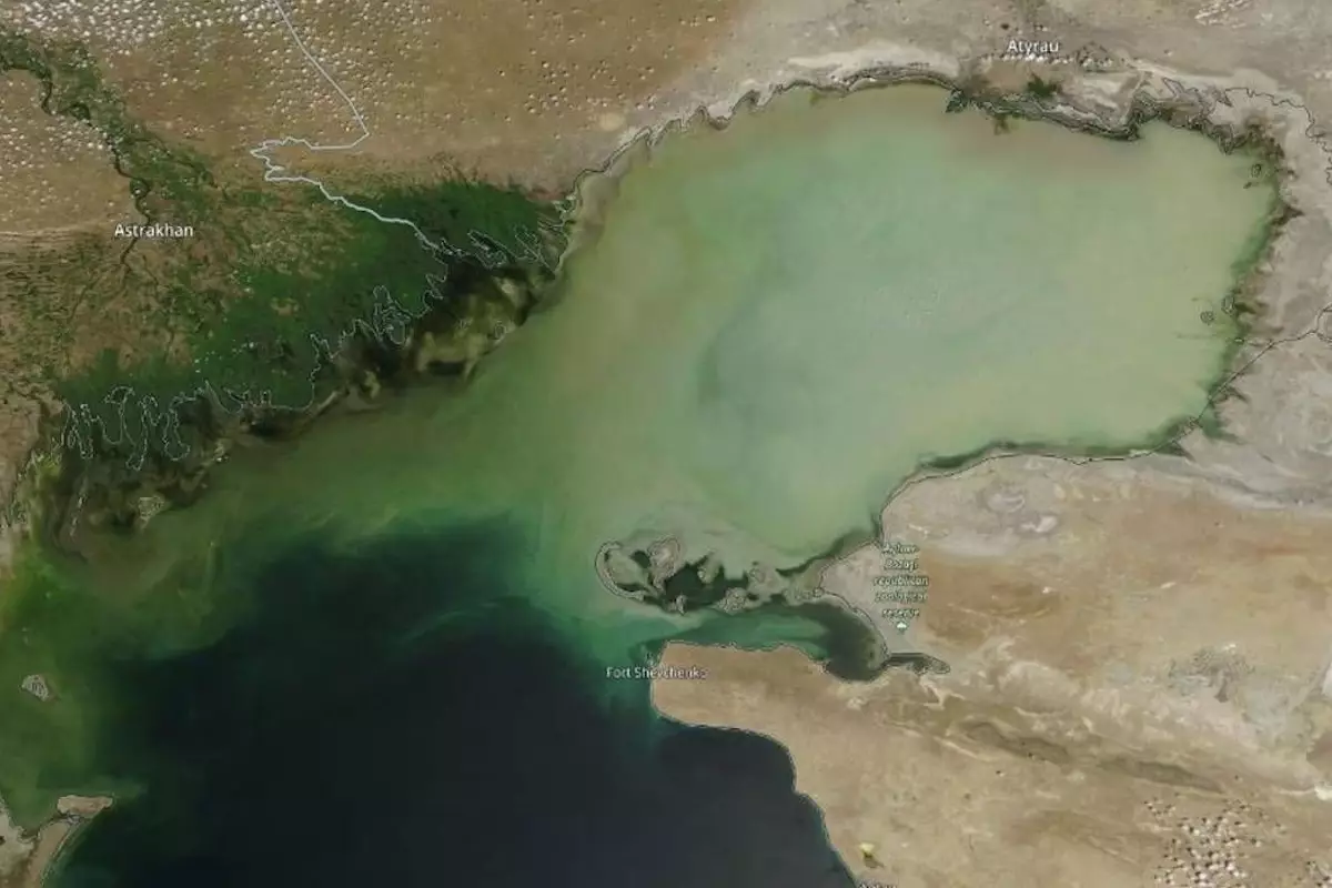 Тревожный прогноз: Каспийское море распадется на два озера