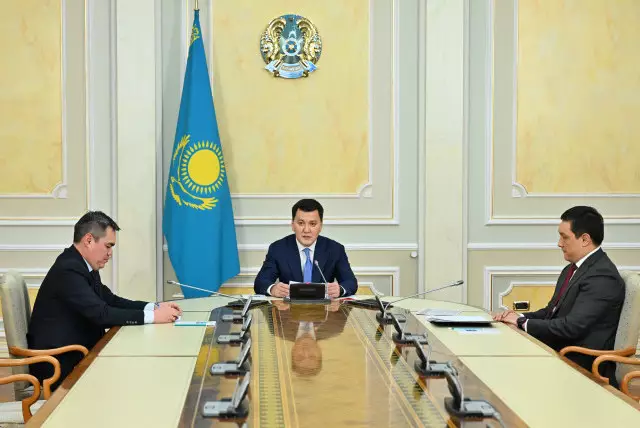 Казахстанцы всё реже отказываются от гражданства — Карин