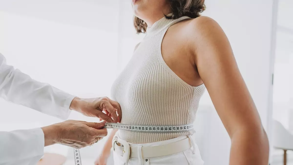 Новое средство для похудения демонстрирует значительное сокращение жира, но эксперты призывают к осторожности.