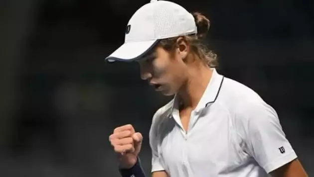 Қазақтың жас теннисшісі алғаш рет ересектер арасындағы турнирде жеңіске жетті