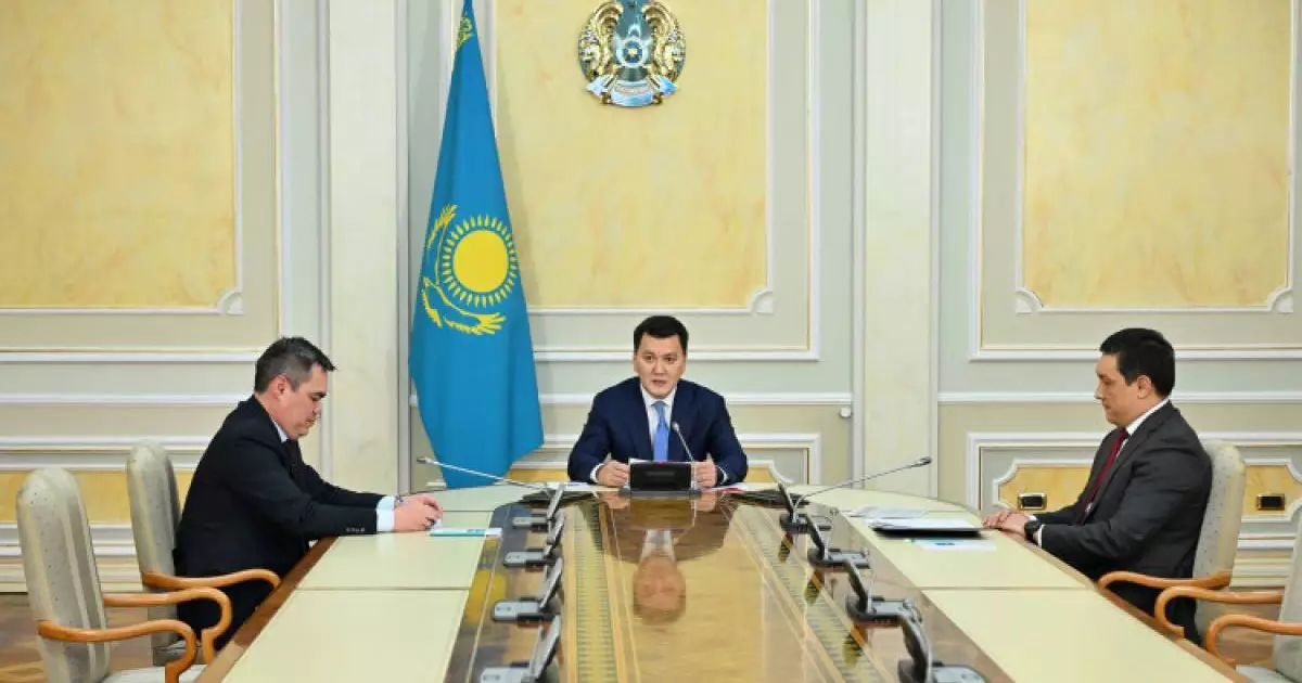  Ерлан Қарин: Кейінгі 7 жылда еліміздің азаматтығынан шығуға берілген өтініштер саны 25 есе азайды 