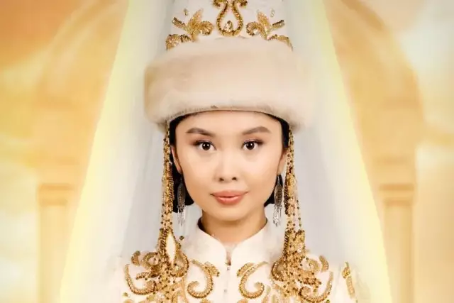 «Қазақ аруы» атанған Дария Қуатжан анасының қатерлі ісікке шалдыққанын айтты