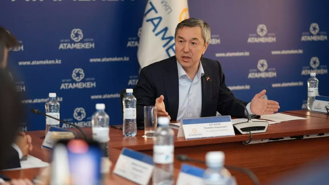 “Атамекен” басшысының 4 орынбасары бірдей қызметтен кеткен