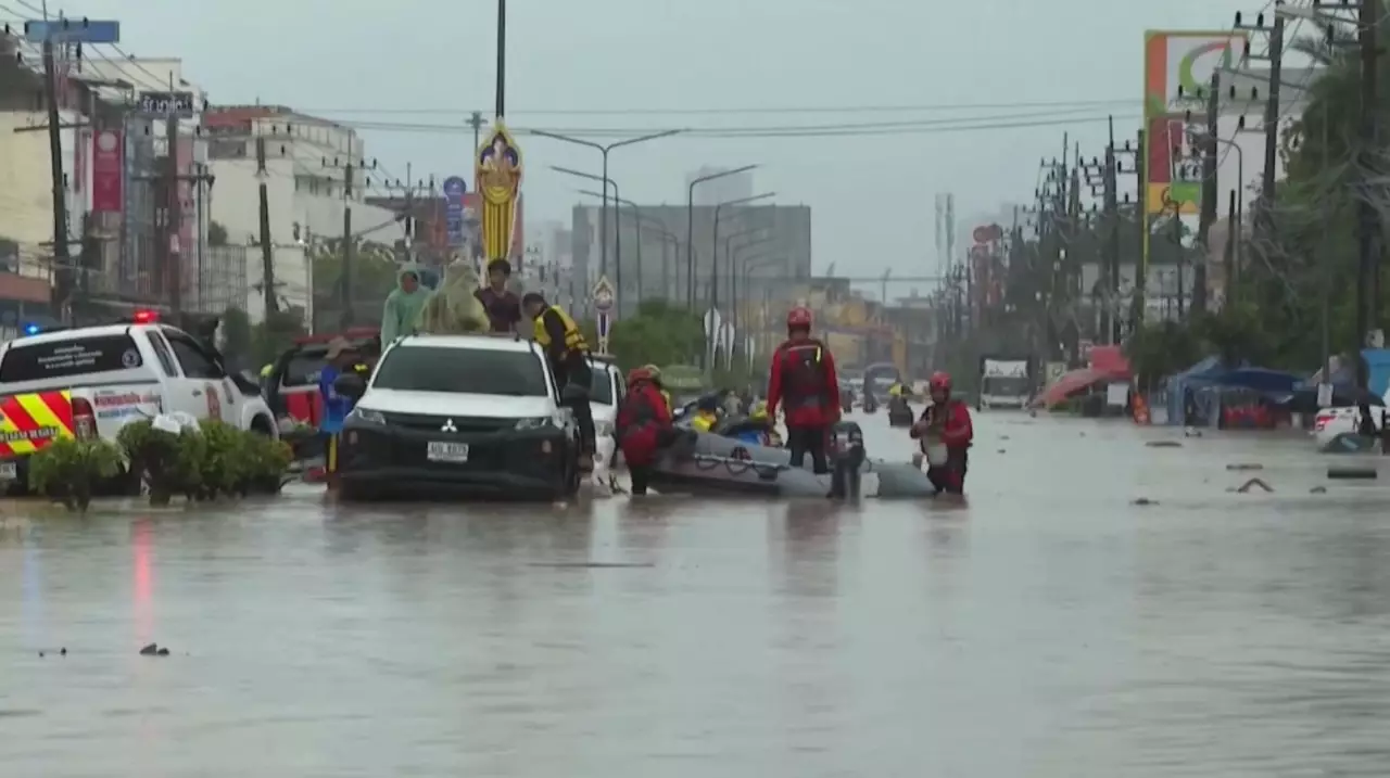 Таиландта туристер эвакуацияланды