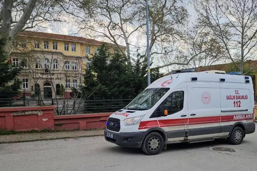 В Турции 43 человека госпитализированы с пищевым отравлением