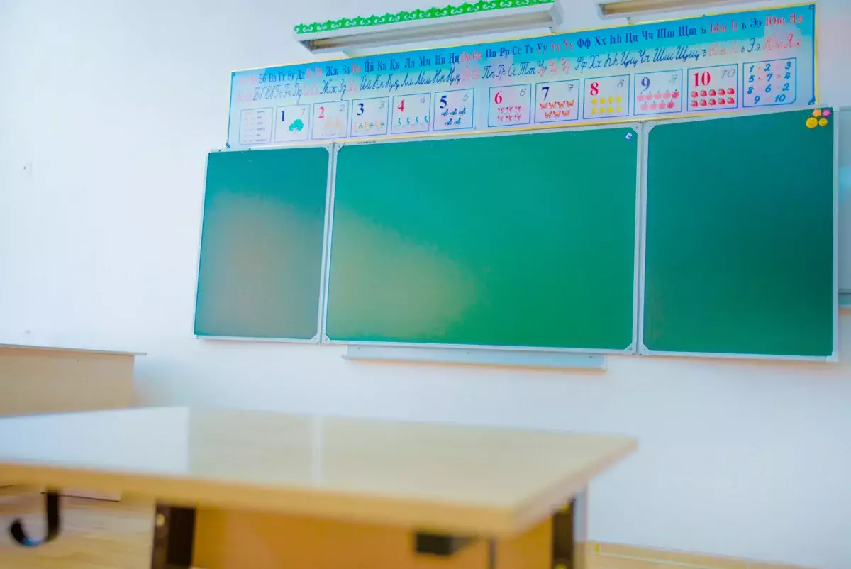 Учителя в Казахстане массово уходят из профессии из-за новой государственной системы