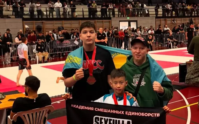 9-летний казахстанский борец стал чемпионом Европы по грэпплингу.