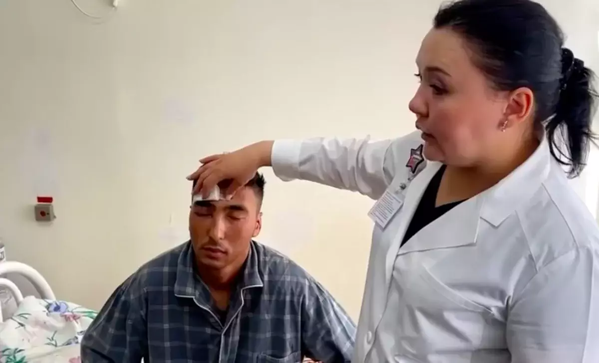 Опытный солдат потерял глаз перед родными на присяге в Жамбылской области